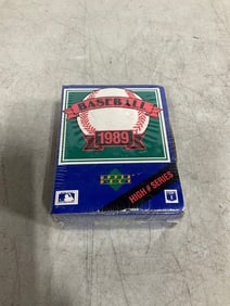 1989 baseball collectible cards(sealed in box)