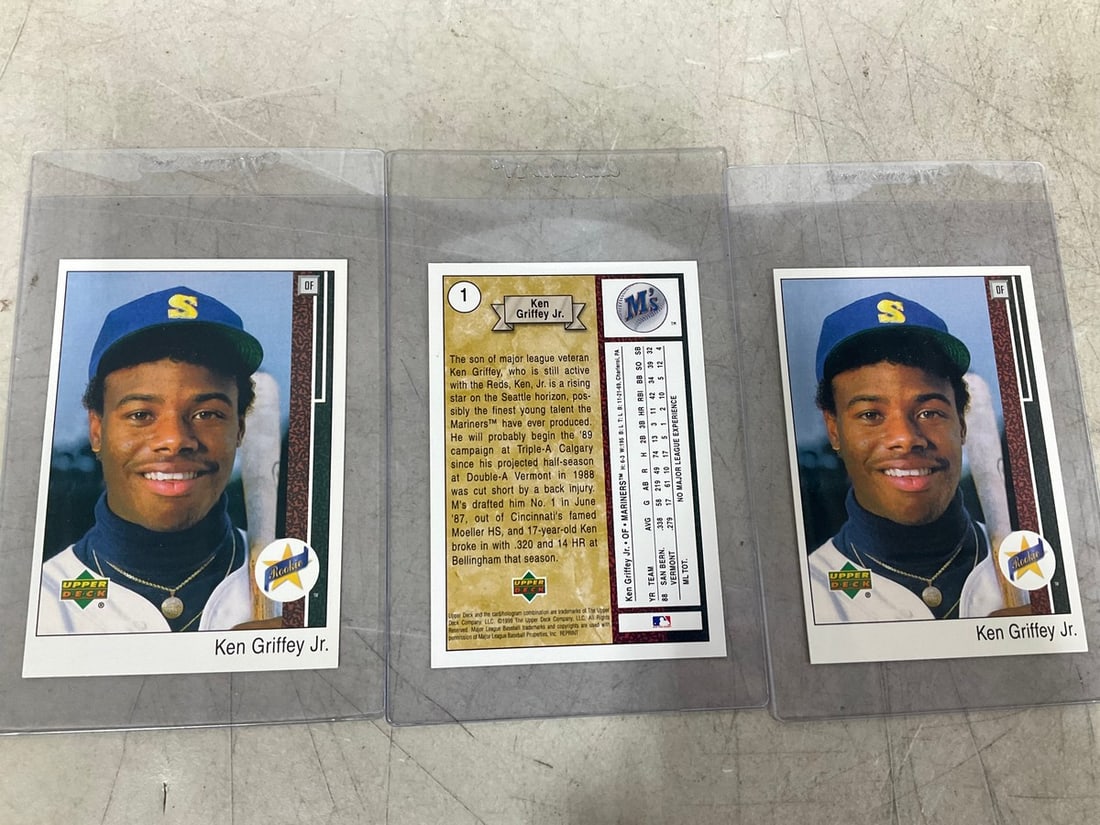 Ken Griffey Collectible Cards (3.5inx5in): Ken Griffey Collectible Cards (3.5inx5in)