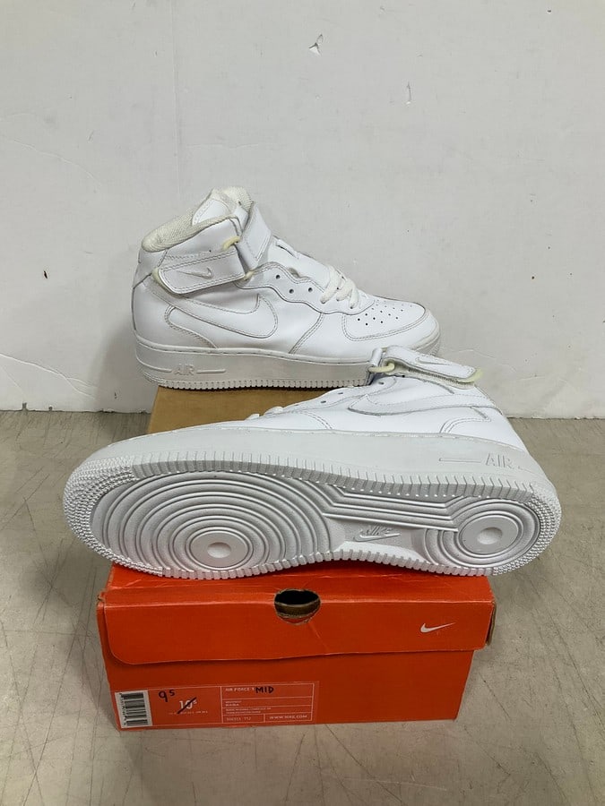 Original Nike Air Force 1 Mid Sneakers - 306352 112 (Size: 9.5): Original Nike Air Force 1 Mid Sneakers - 306352 112 (Size: 9.5)