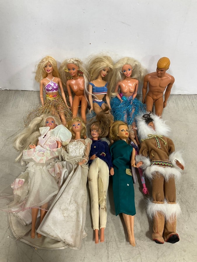 Vintage Barbie Dolls: Vintage Barbie Dolls