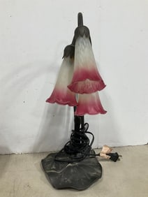 Tiffany Pond Lilly Table Lamp (16in Tall)