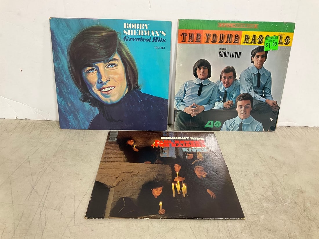 Vintage 1960s LPs (Rascals, Paul Revere, and more): Vintage 1960s LPs (Rascals, Paul Revere, and more)