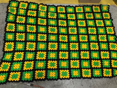 Handmade 1960 Afghan (52inx74in)