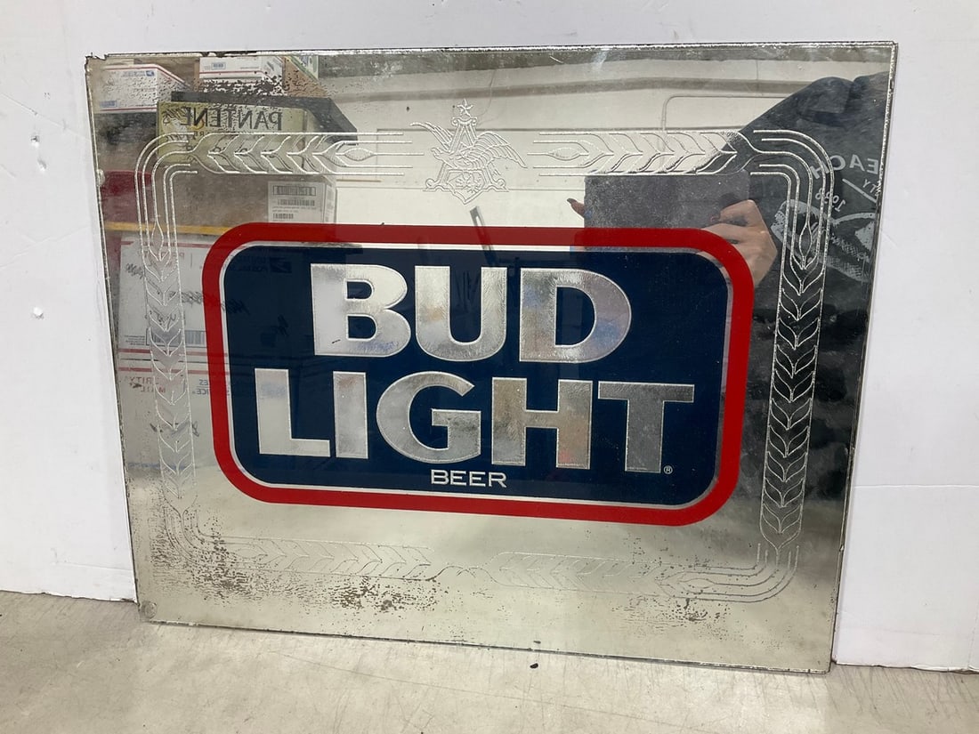 Bud Light mirror(16in.x20in.): Bud Light mirror(16in.x20in.)