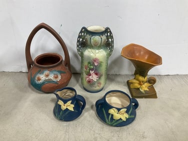 Various Roseville ceramics(tallest 9in.)