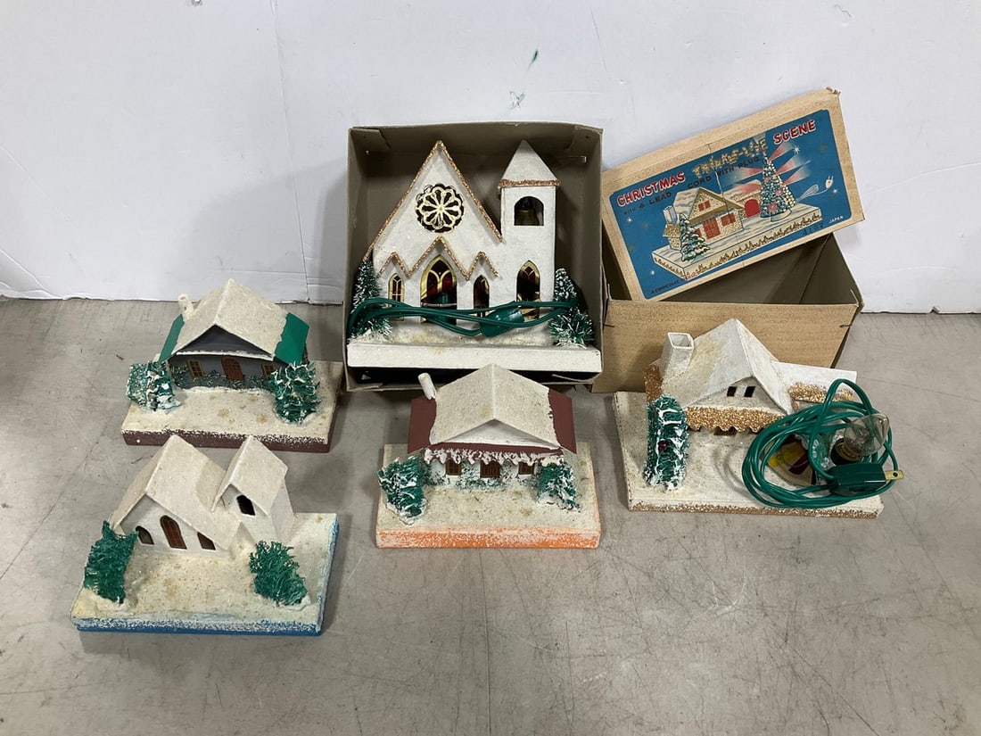 Paper Mache vintage Christmas houses: Paper Mache vintage Christmas houses