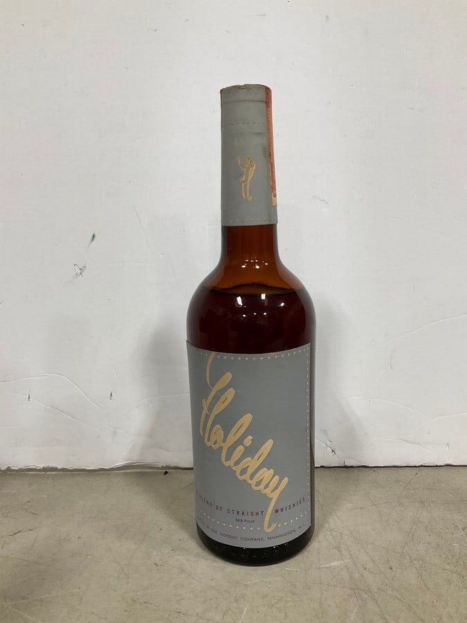 1940's Holiday Blended Straight Whiskey(750mL-RARE, sealed): Any contents in bottle is Free; You are bidding on the bottle & unbroken tax stamp