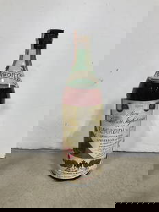 1930's/1940's Ron bacardi Santiago de Cuba(4/5 quart): Any contents in bottle is Free; You are bidding on the bottle & unbroken tax