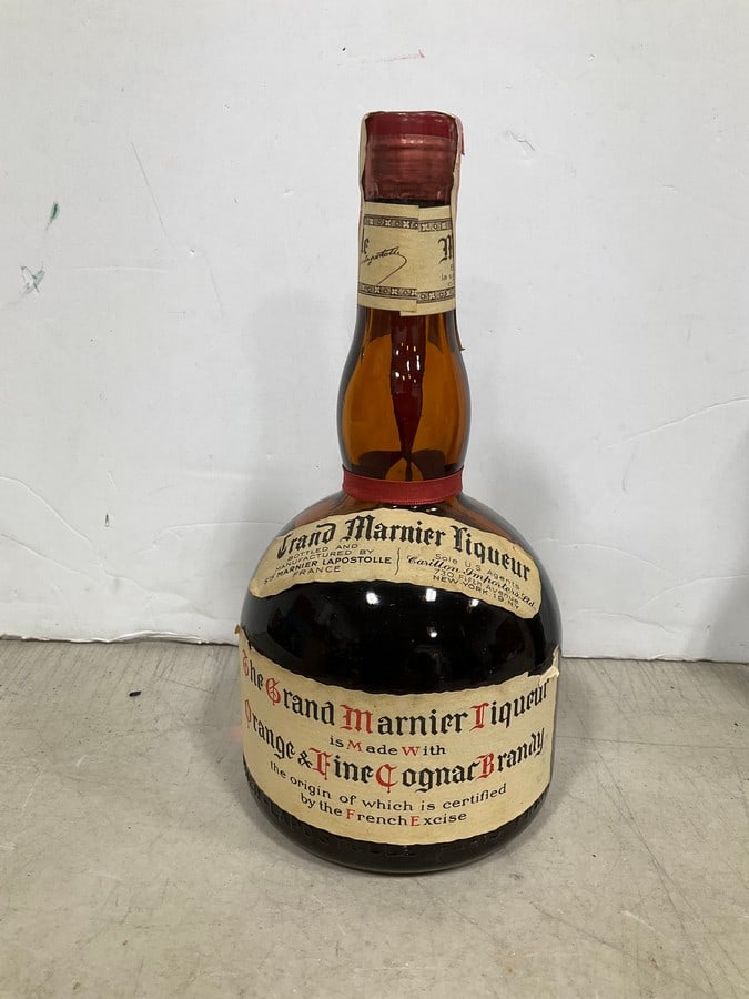Grand Marnier Liqueur(23/32 quart) (1 of 1)