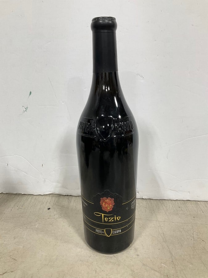 2003 Tezio red wine(750mL): Any contents in bottle is Free; You are bidding on the bottle & unbroken tax stamp