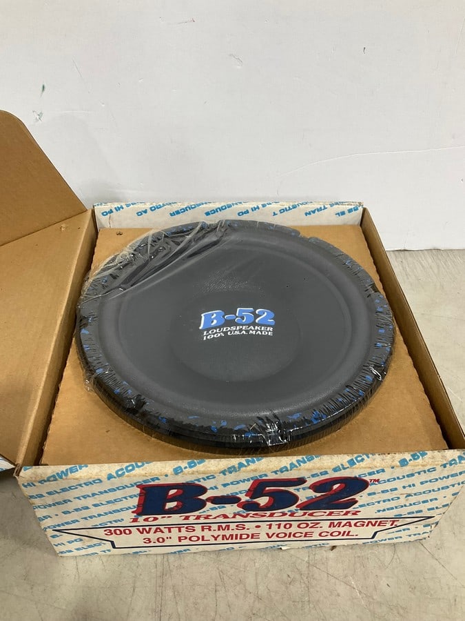 B-52 10in Transducer with box (1 of 1)