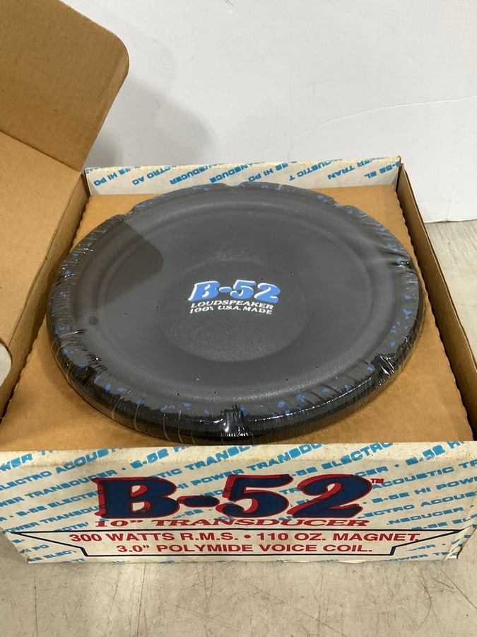 B-52 10in Transducer with box (1 of 1)
