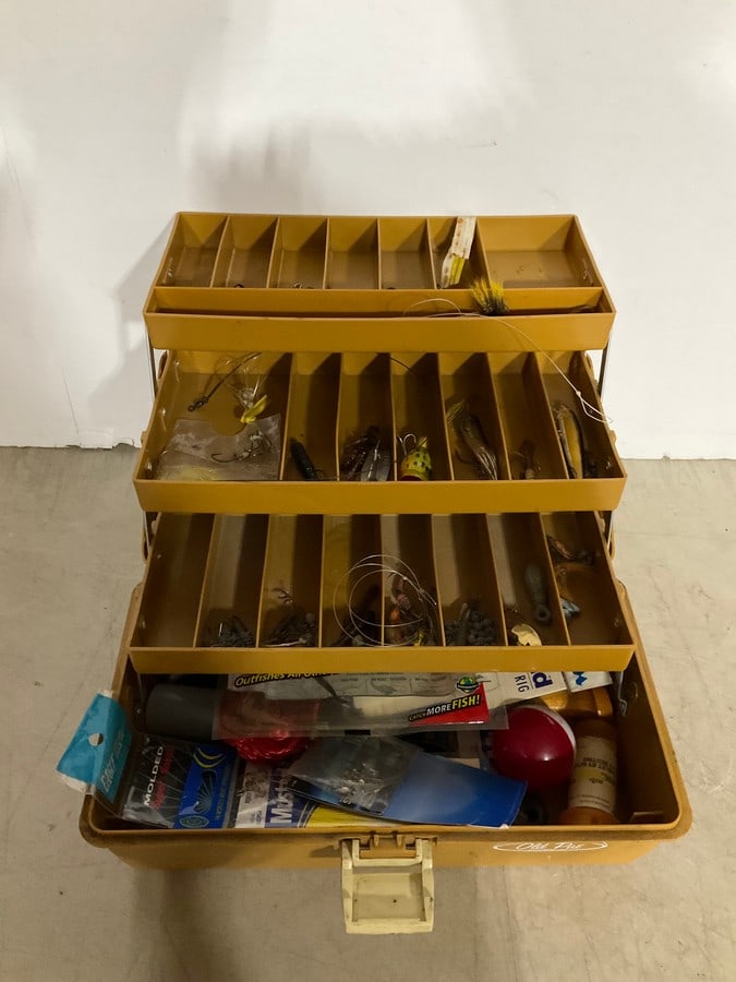 Vintage Fishing Lures/Supplies in Case: Vintage Fishing Lures/Supplies in Case