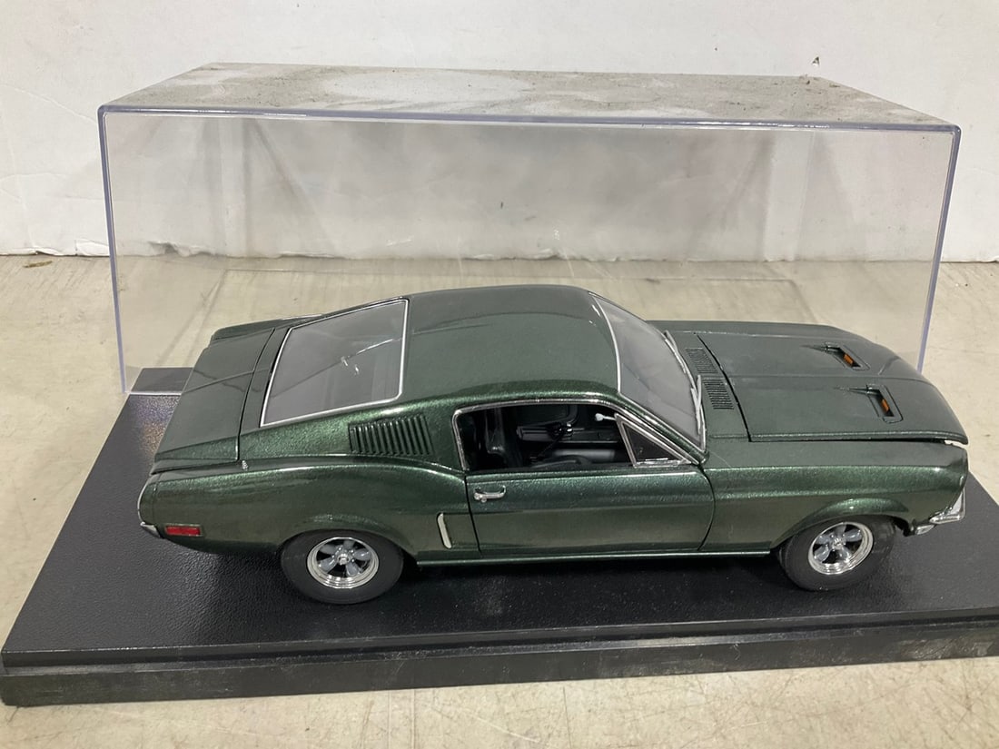1968 Ford Mustang GT Bulitt Diecast Model in Case (1 of 1)