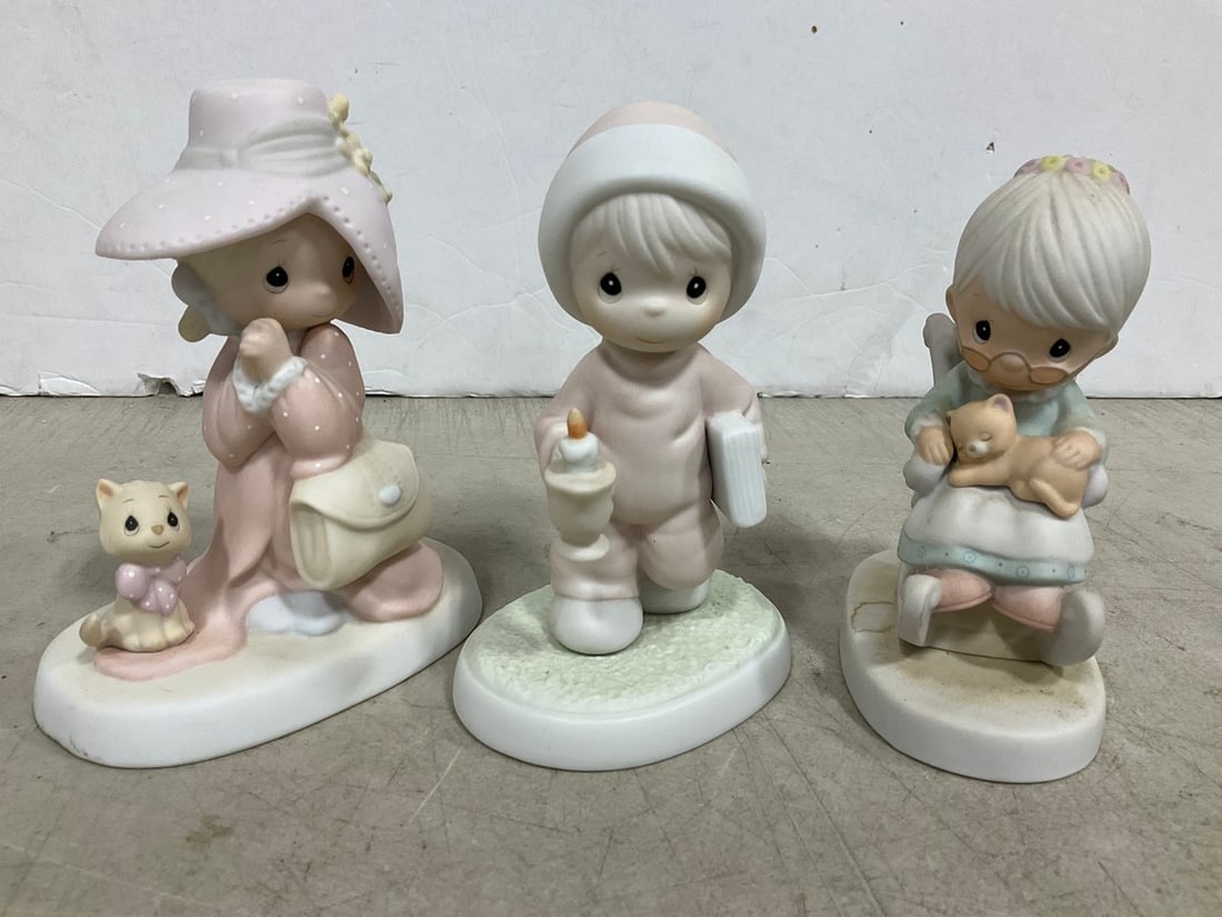 Various Ceramic Figures (Precious Moments, Jonathan & David) (1 of 1)