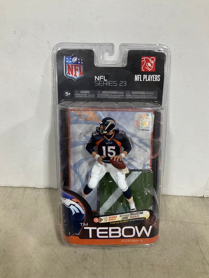NFL series Tim Tebow collecible(new in package): NFL series Tim Tebow collecible(new in package)