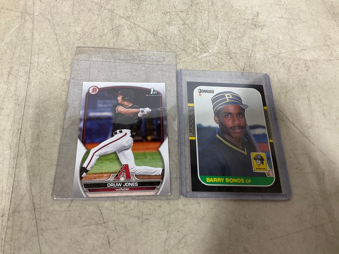 Collectible cards in covers(Druw Jones, Barry Bonds): Collectible cards in covers(Druw Jones, Barry Bonds)