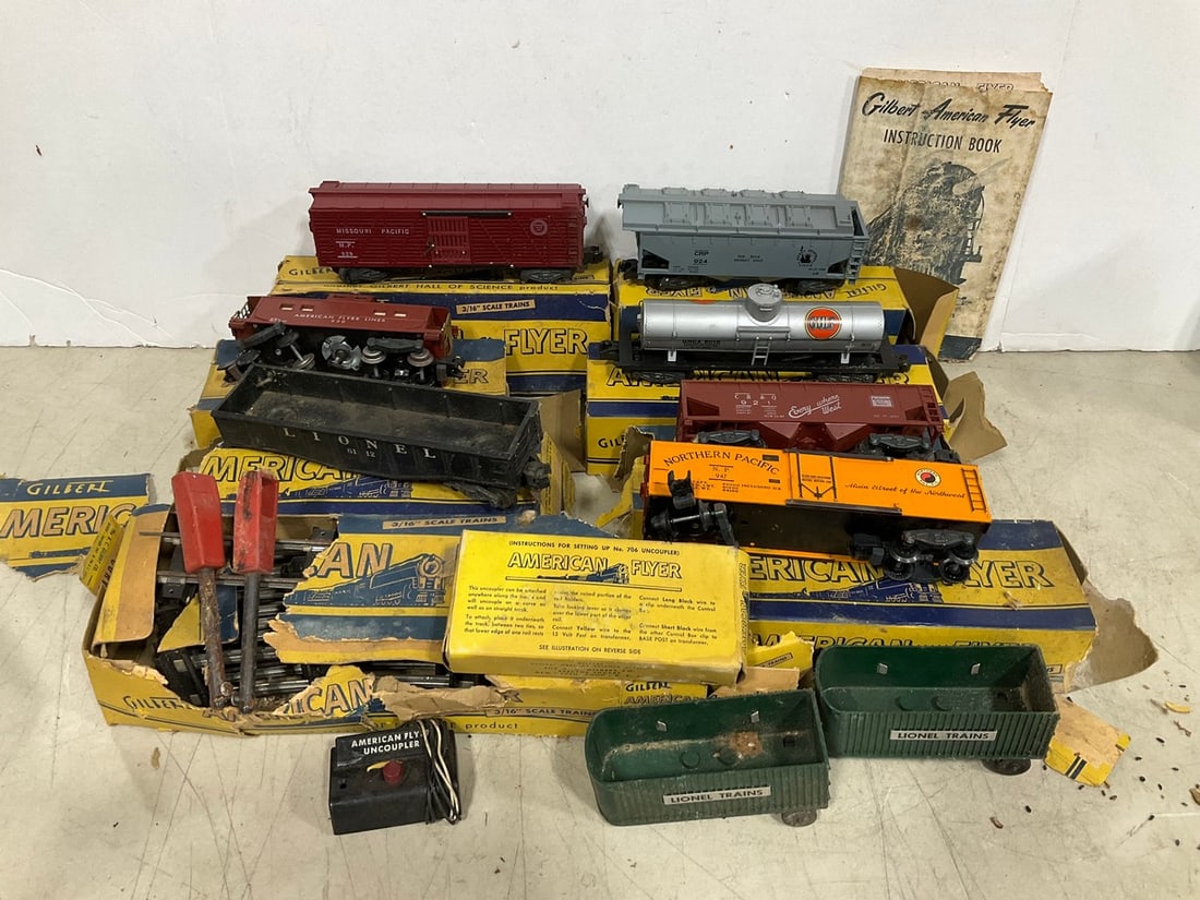 Vintage Gilbert American Flyer HO trains (1 of 1)