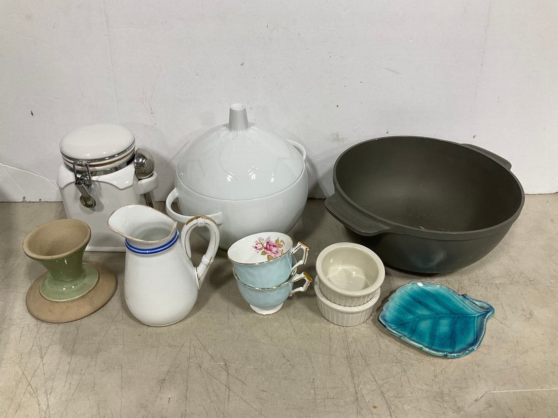 Ceramic punch bowl, condiment cups, Dunkin Donuts ceramic canister with spoon, and: Ceramic punch bowl, condiment cups, Dunkin Donuts ceramic canister with spoon, and more(9.5in.tallest)