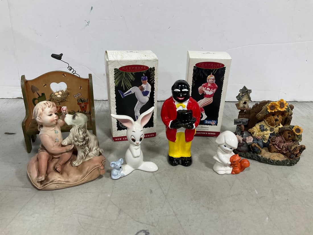 Hallmark sports ornaments, statues, and more(tallest 5.25in.): Hallmark sports ornaments, statues, and more(tallest 5.25in.)