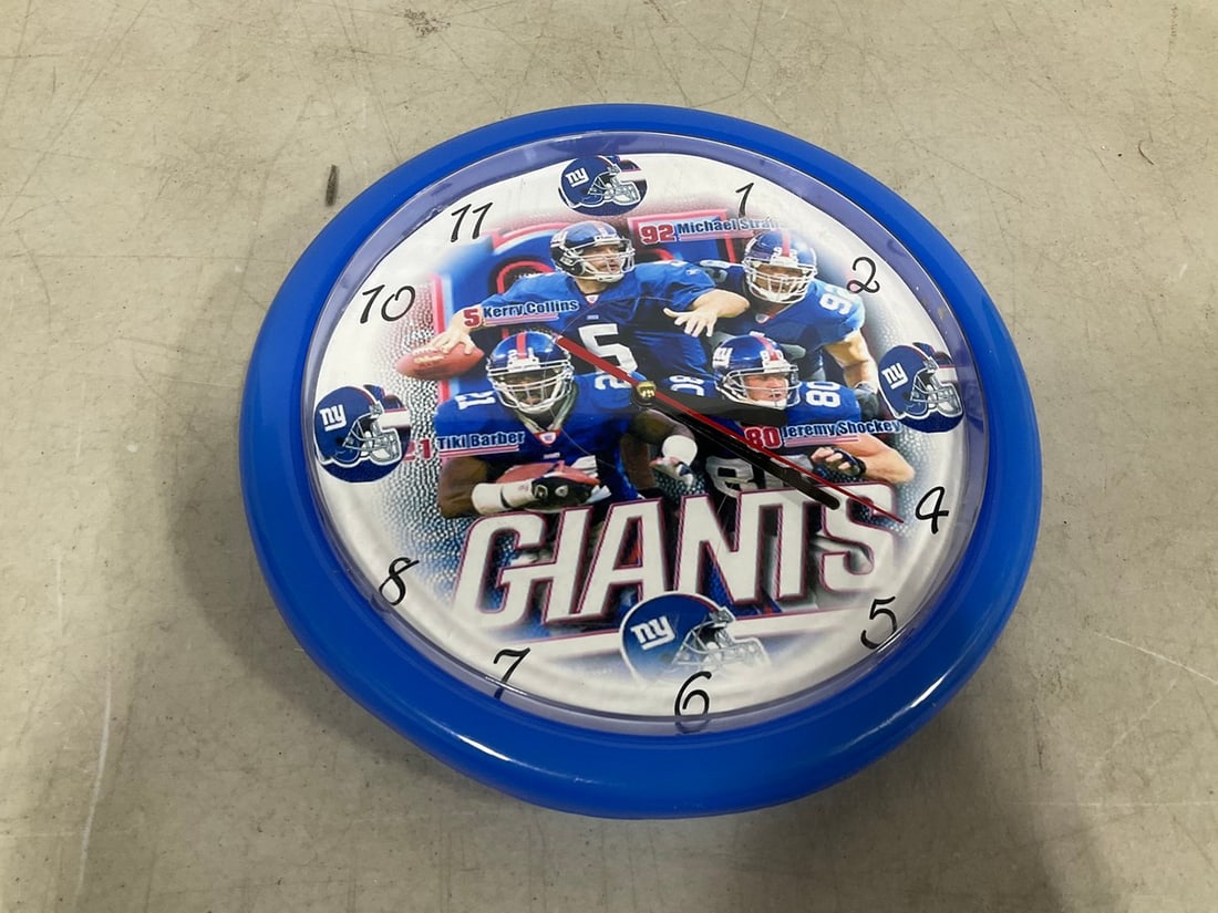 NY Giants clock(9.5in.long): NY Giants clock(9.5in.long)