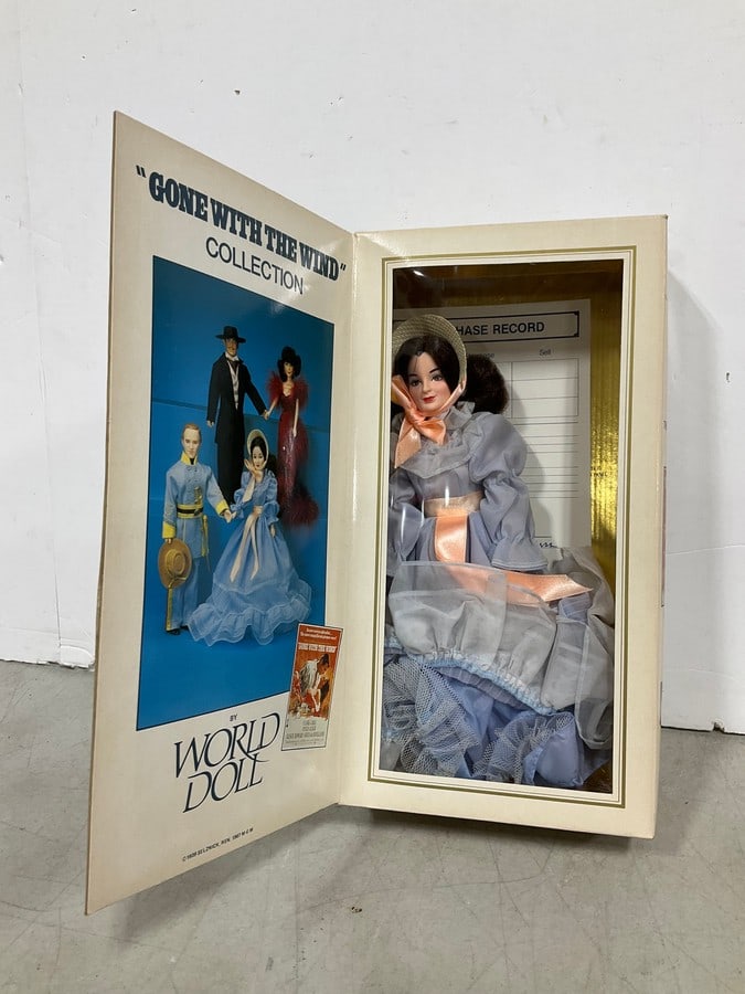 Gone With the Wind limited edtition portrait doll in box (1 of 1)