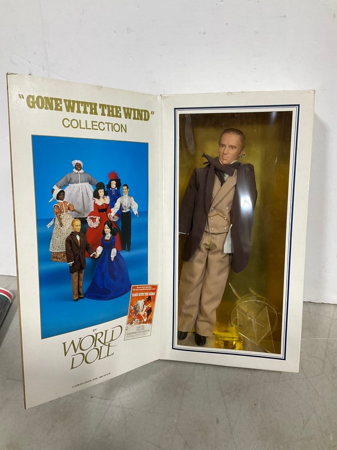 Gone With the Wind limited edtition portrait doll in box (1 of 1)