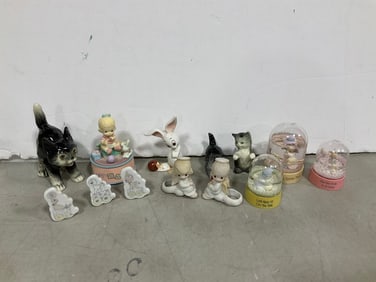 Snowglobes and various trinkets