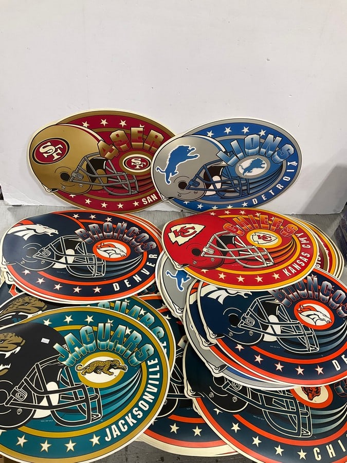 Officially Licensed Football Placemats (OVER 50): Officially Licensed Football Placemats (OVER 50)