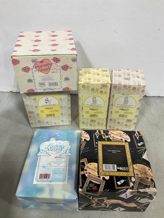 Various Precious Moments Ceramics *in boxes*: Various Precious Moments Ceramics *in boxes*