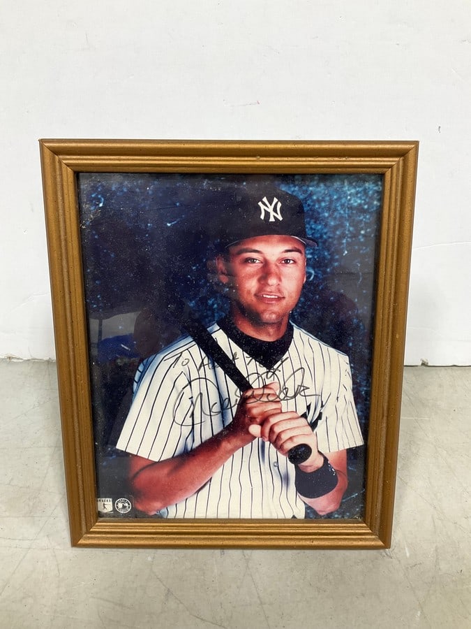 Framed and Autographed Derek Jeter Photograph (8inx10in) (1 of 1)