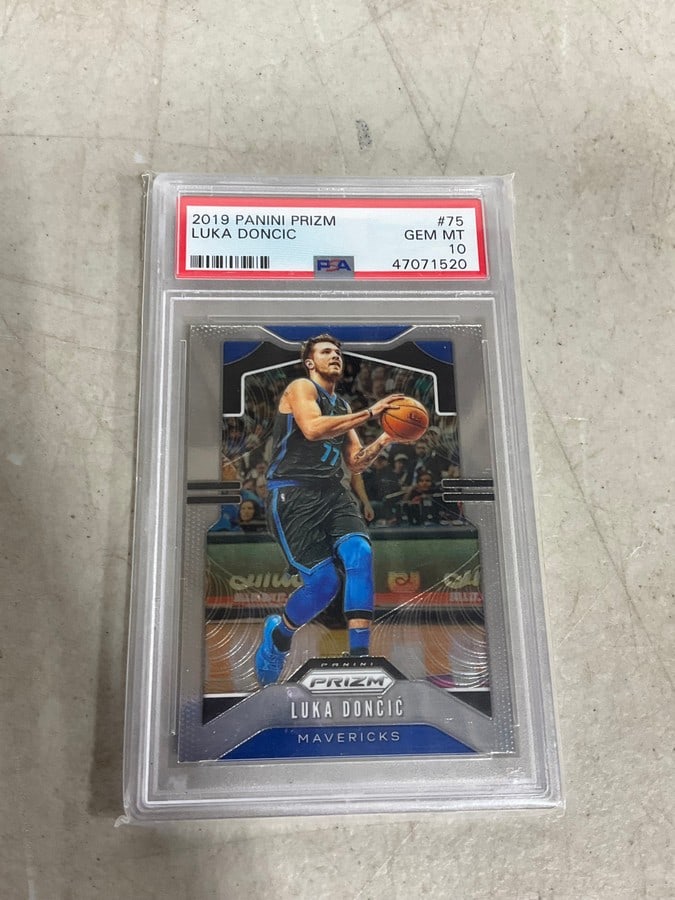 2019 Luka Doncic Graded Card (1 of 1)