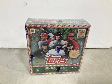 Topps Holiday Mega Box *Sealed*
