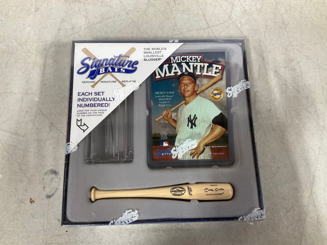 Mickey Mantle genuine miniature replica bat(sealed): Mickey Mantle genuine miniature replica bat(sealed)