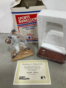 Frank Viola sports superstar figurine(new in box)