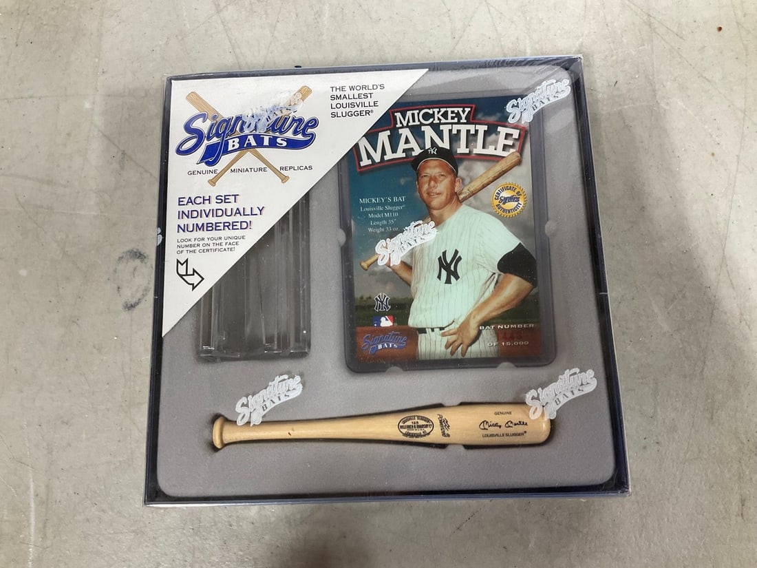 Mickey Mantle genuine miniature replica bat(sealed): Mickey Mantle genuine miniature replica bat(sealed)