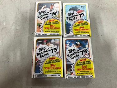 Topps collectible baseball bublegum card packs