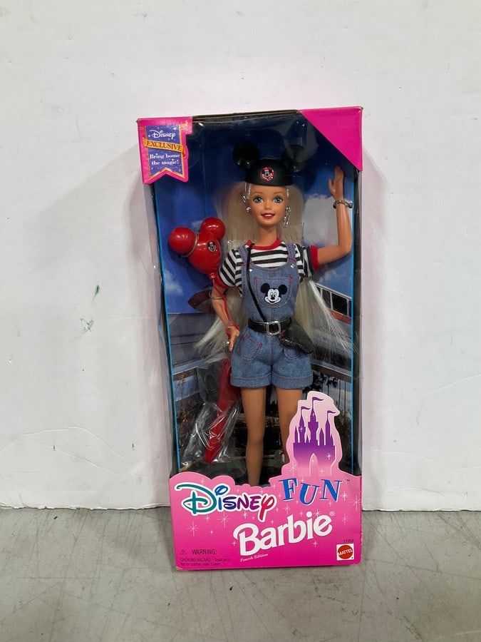 Disney fun Barbie(new in box): Disney fun Barbie(new in box)