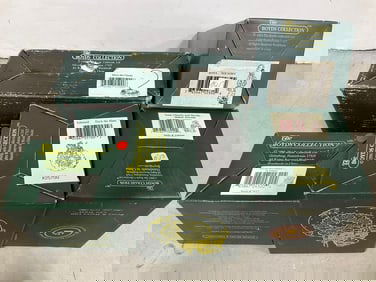 The Boyd's Collection figures(new in box)