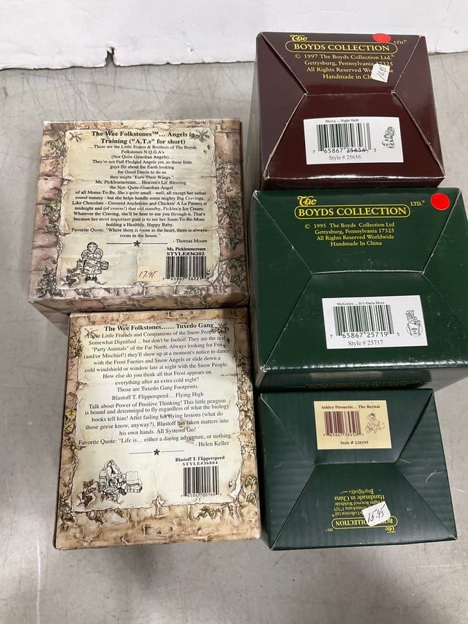 Vintage Boyd's Collection figures(new in box): Vintage Boyd's Collection figures(new in box)