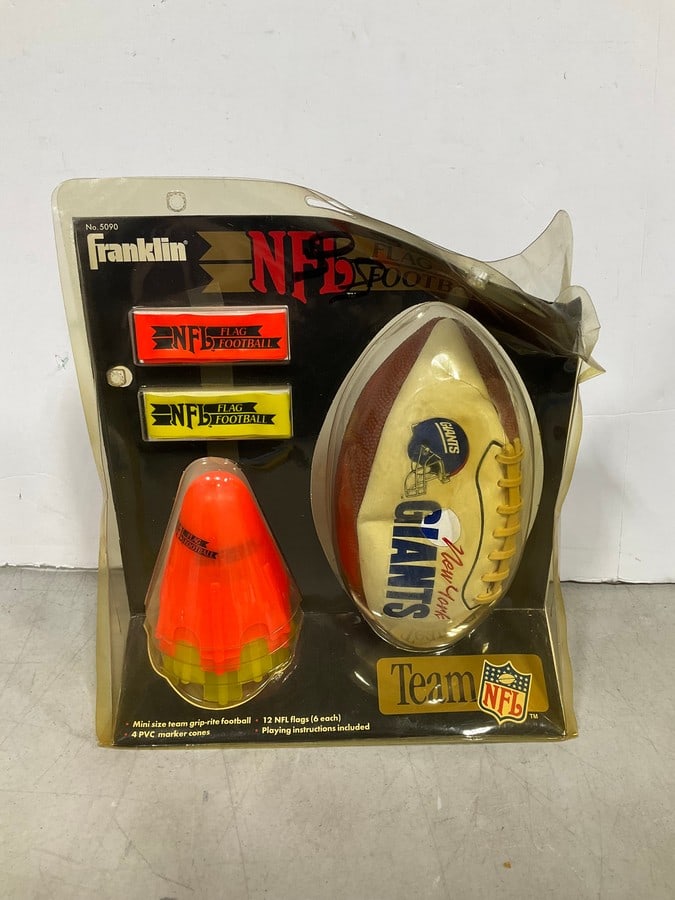 Franklin NFL flag football set(sealed): Franklin NFL flag football set(sealed)