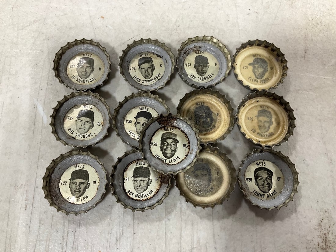 Vintage baseball coke bottle caps: Vintage baseball coke bottle caps