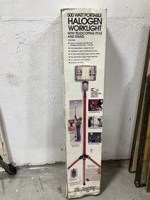 500 watt portable halogen worklight with telescoping pole and stand(new in box)