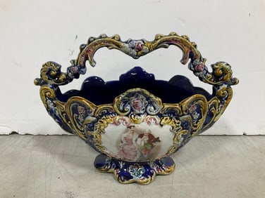 Vintage Victorian Centerpiece Basket (8.5inx11.5inx5.5in)