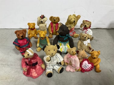 Various Centimental Bear Ceramics