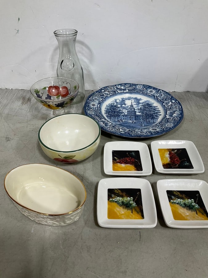 Lot of vintage china(Lenox, Liberty Blue plate, and more-tallest 7in.): Lot of vintage china(Lenox, Liberty Blue plate, and more-tallest 7in.)