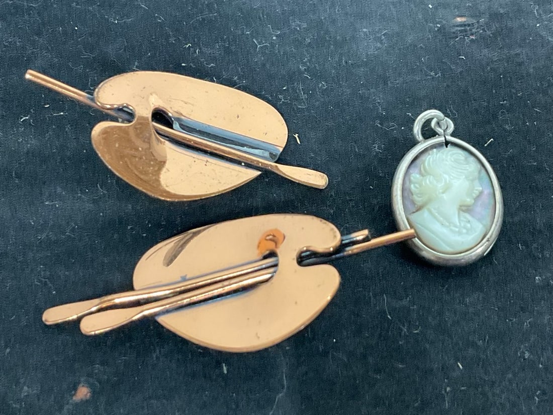 Clip on Earrings, and more: Clip on Earrings, and more