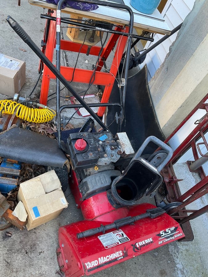 5.5 Horsepower Yard Machine Snowblower (1 of 1)