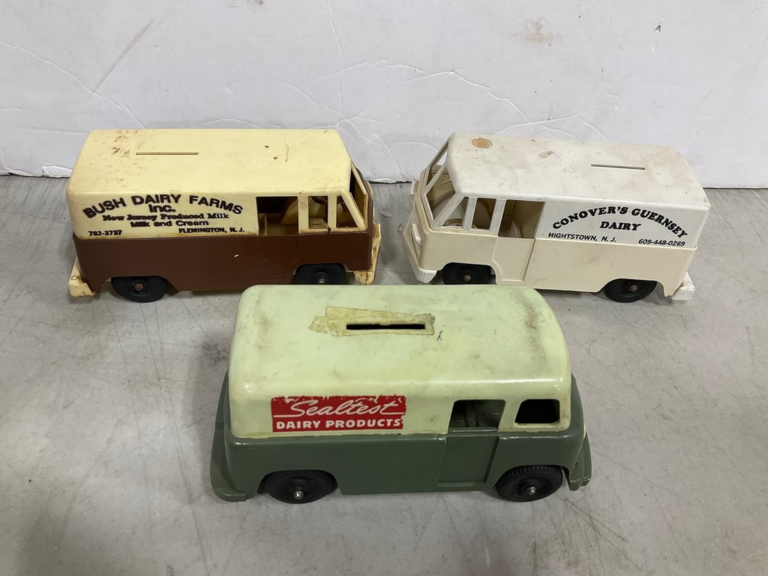 Vintage Plastic Toy Trucks: Vintage Plastic Toy Trucks