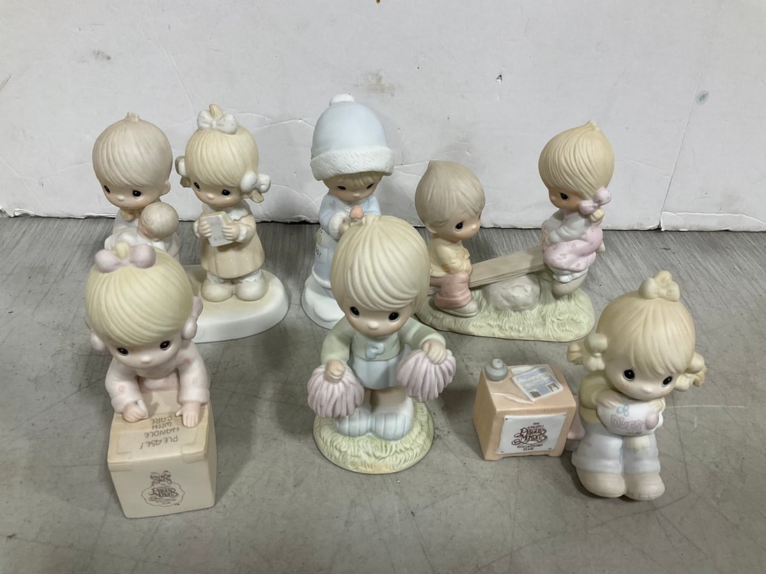 Various Precious Moments Ceramic Figures (Tallest - 6in): Various Precious Moments Ceramic Figures (Tallest - 6in)